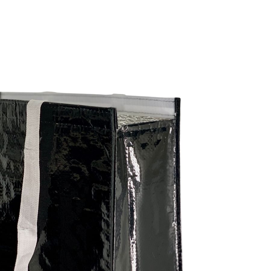 Laminated cooler bag insulated with logo %E2%80%93 Black color 1