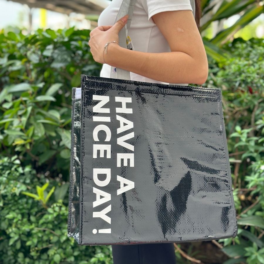 Laminated cooler bag insulated with logo – Black color